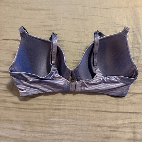 Victoria’s Secret💥 T-Shirt Lightly Lined Demi Bra size 34D - Picture 2 of 7